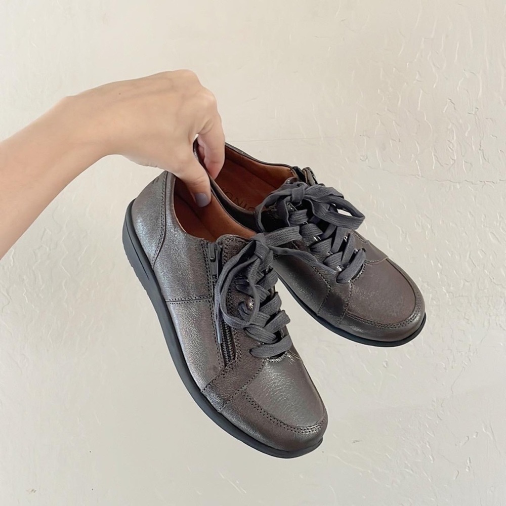 🌿Final Sale Vionic Abigail Metallic Lace up Side Zipper Sneaker